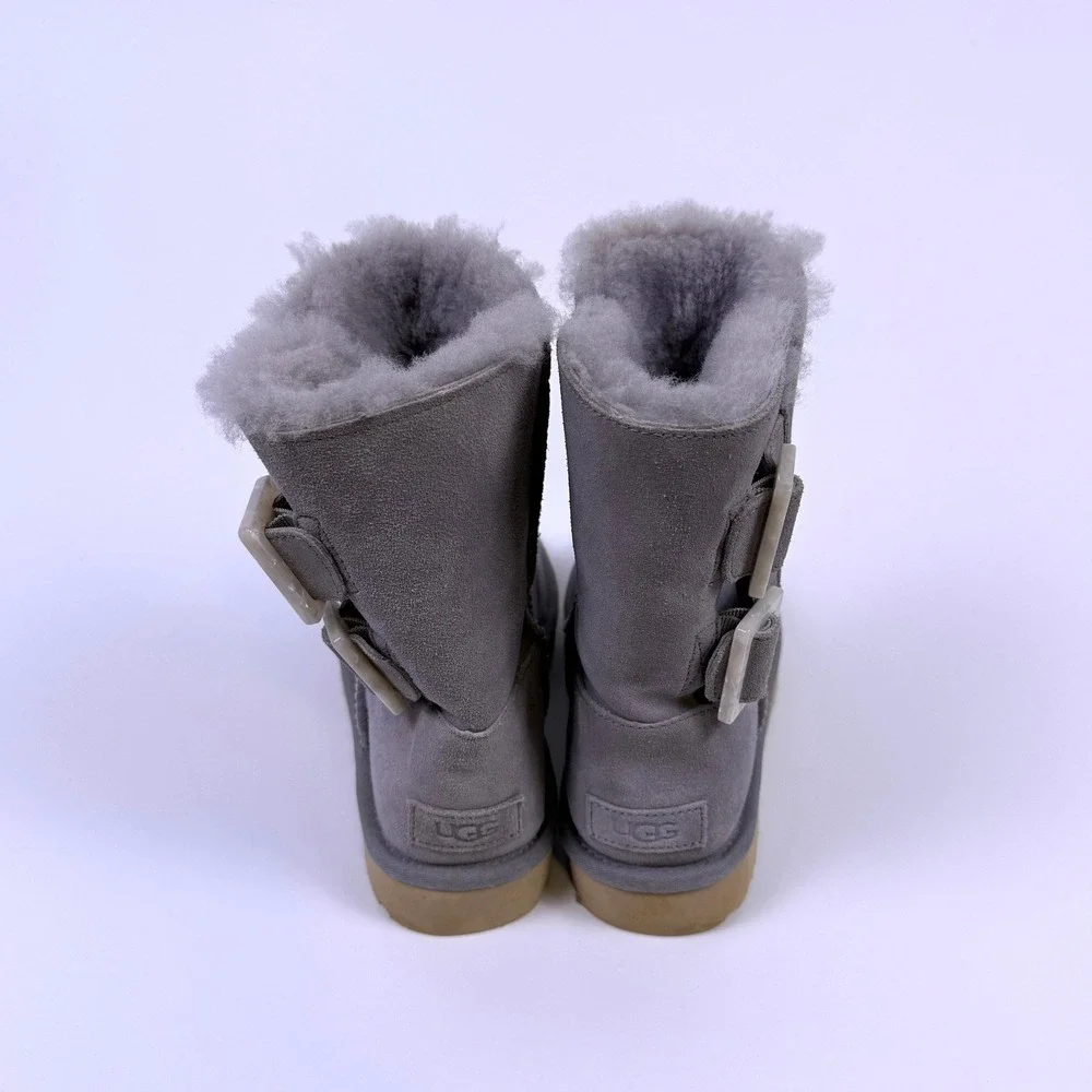UGG Bailey Boots Womens Size 8 Gray Suede Shearling Fashion Buckle EUC